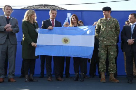 El vicegobernador Adn Bahl encabez la ceremonia por el Da de la Bandera en Villaguay - Ms de 400 cadetes y soldados juraron fidelidad a la Ensea Patria