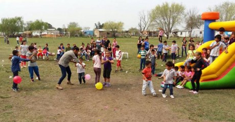 Con gran concurrencia de familias del distrito, se festej este sbado pasado el Da del Nio en Paso de Laguna