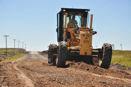 Repasan caminos rurales en el departamento Villaguay