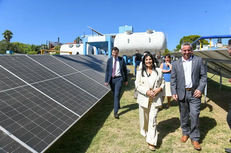 Aluani acompa�� la inauguraci�n del primer parque de energ�a solar fotovoltaica en Col�n