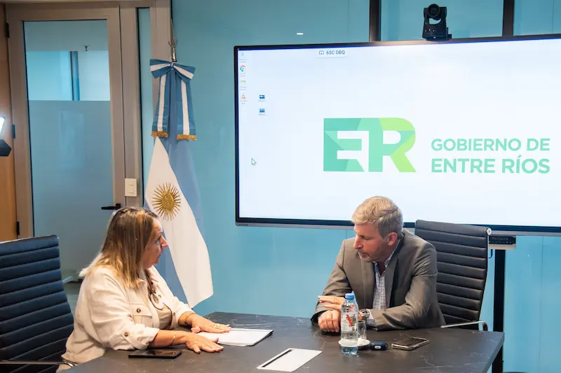 El gobernador y la intendenta de Gualeguay dialogaron sobre necesidades ambientales y viales de la localidad