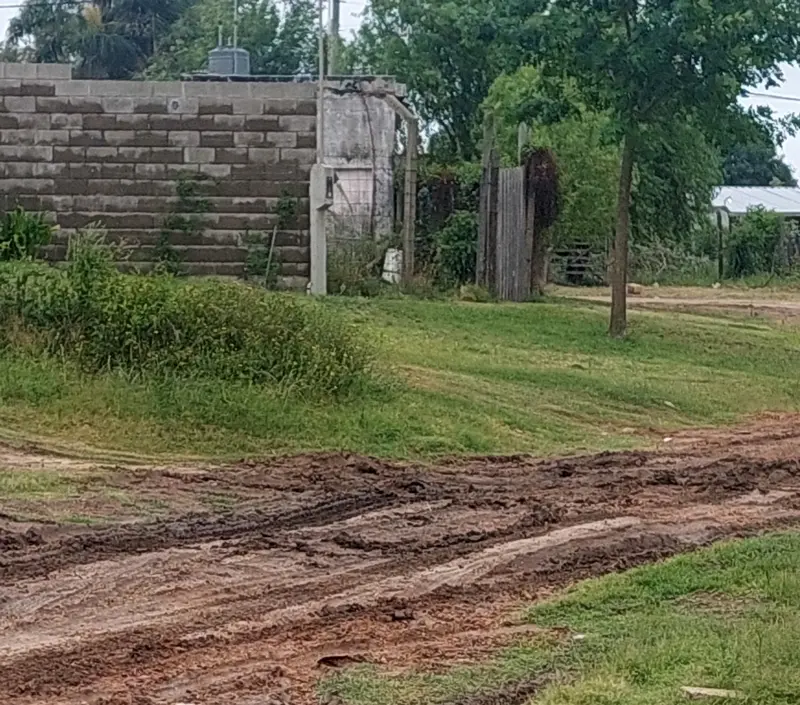 Vecinos de Concepci�n del Uruguay piden reparaci�n y mejorado de Calle Pasaje R�o Uruguay