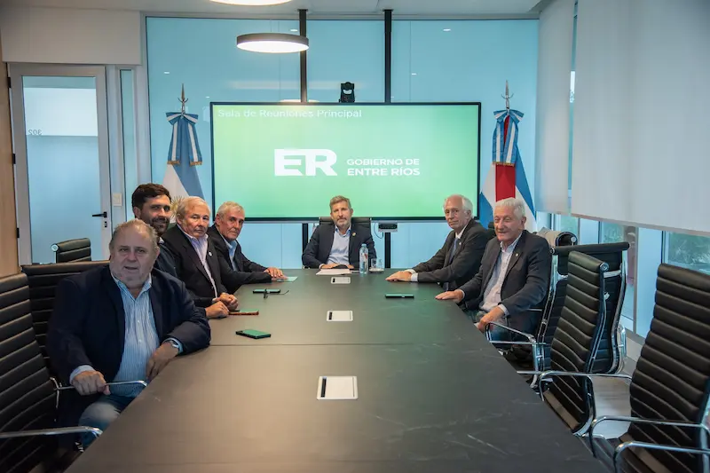 El gobernador se reuni� con integrantes de la Federaci�n de Asociaciones Rurales de Entre R�os
