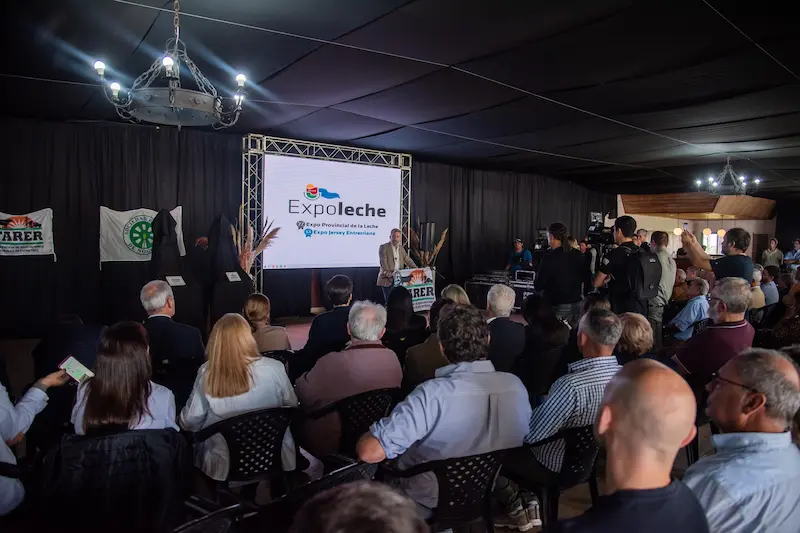 Frigerio encabez� un emotivo homenaje a Jorge Chemes en Nogoy�