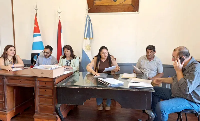 Reuni�n de la comisi�n de concursos