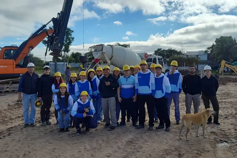 Estudiantes de la EET N� 45 realizaron una visita t�cnica a una obra educativa en ejecuci�n