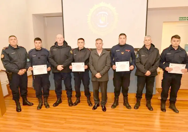 Culmin� el Curso B�sico de Investigaci�n de Incendios a 7 efectivos de polic�a de Concordia, Uruguay, Tala y Villaguay 