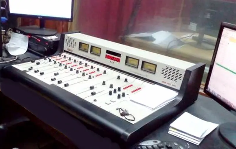 Feliz D�a del operador/a de radio. (Por Ceferino Azambuyo)