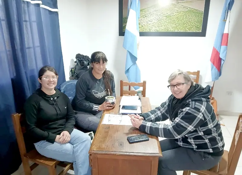 Silvina Dom�, Coordinadora de Juntas y Comunas se reuni� con autoridades de Paso de la Laguna