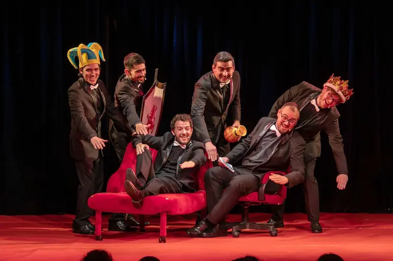 M�sicos paranaenses emocionan Buenos Aires con un tributo a Les Luthiers