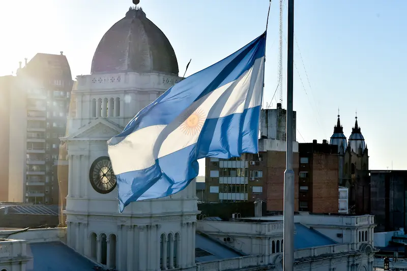 M�s de 2000 alumnos de Paran� prometer�n lealtad a la bandera en plaza Mansilla