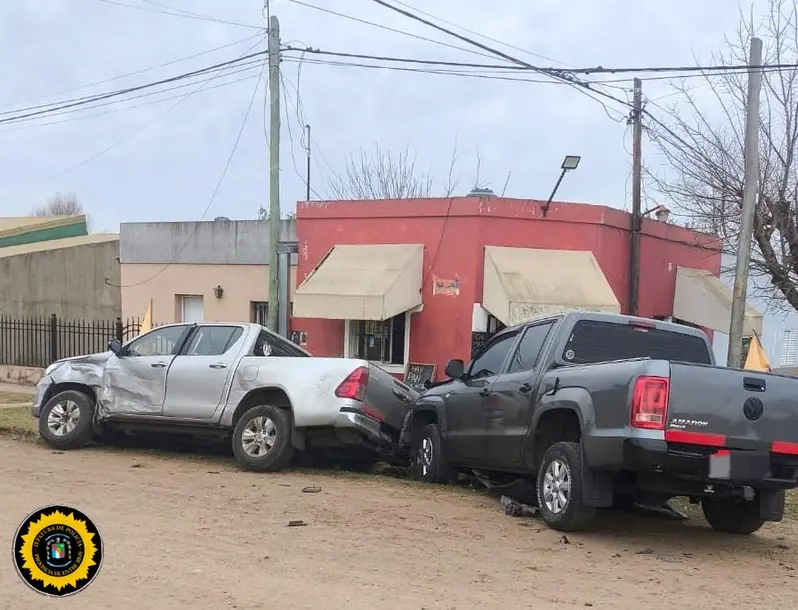 Choque de camionetas con una menor lesionada