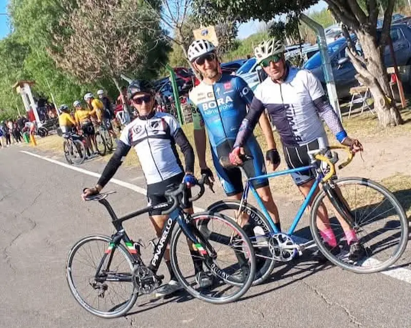 CICLISMO  ---  RURAL BIKE -- VILLAGUAYENSES EN CASEROS