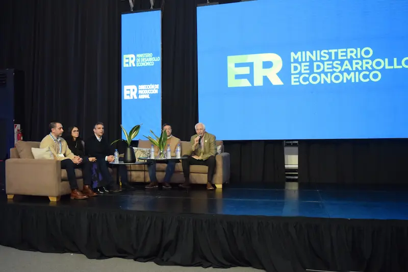 Paran� fue sede de un encuentro sobre Establecimientos Pecuarios de Engorde en Entre R�os