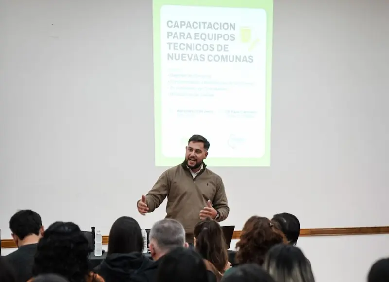 El gobierno fortalece la gesti�n de las nuevas comunas con capacitaci�n t�cnica y administrativa