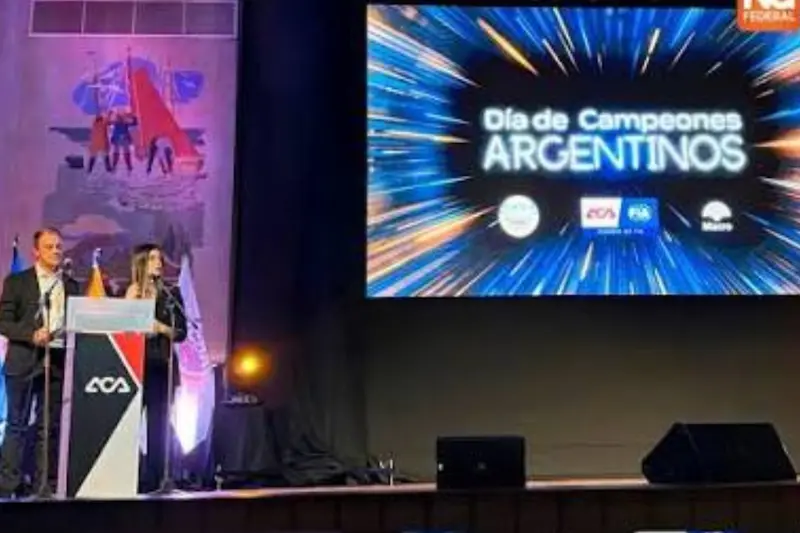 Entre R�os acompa�� el reconocimiento a los campeones del automovilismo argentino