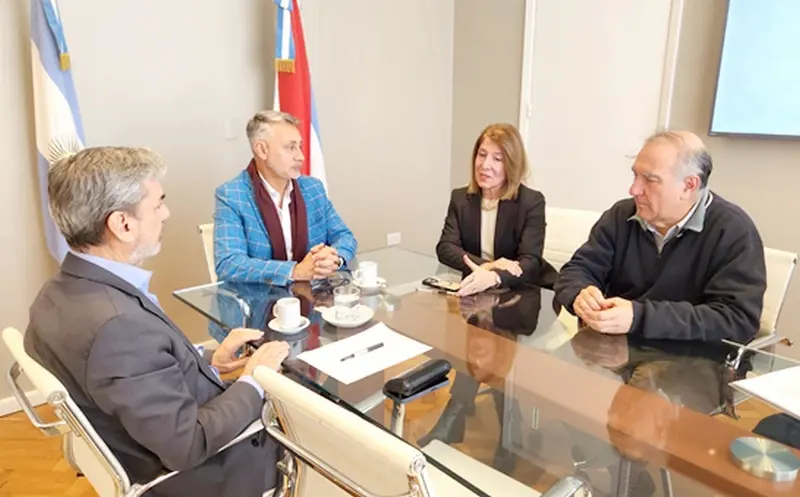 Tribunal de Cuentas y Ministerio de Econom�a establecen agenda de trabajo para optimizar el control p�blico