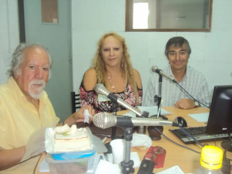 Lo perdurable del canto y la m�sica de V�ctor Vel�zquez (Por Ceferino Azambuyo)