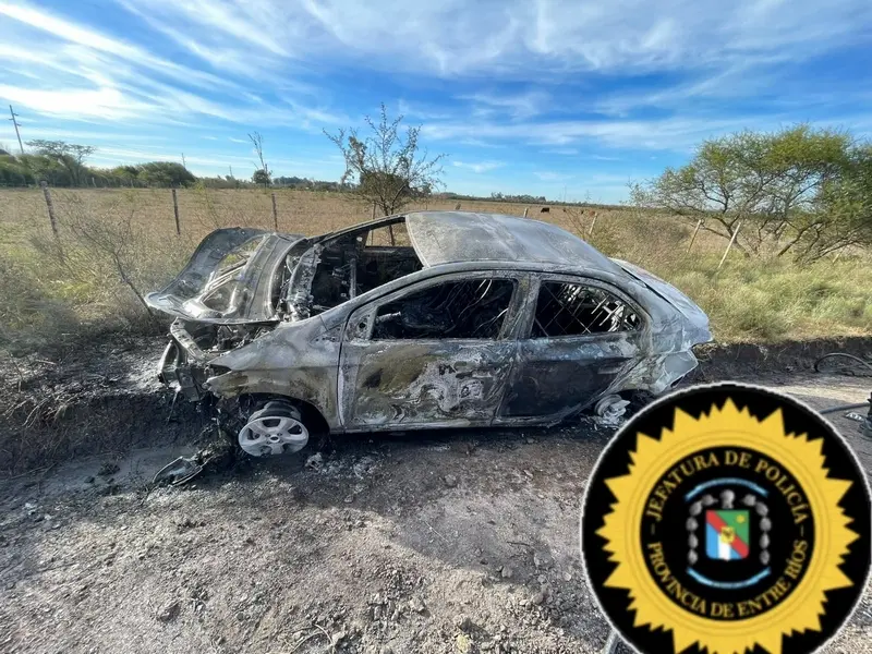 Un auto se prendi� fuego con p�rdidas totales y su conductor result� ileso