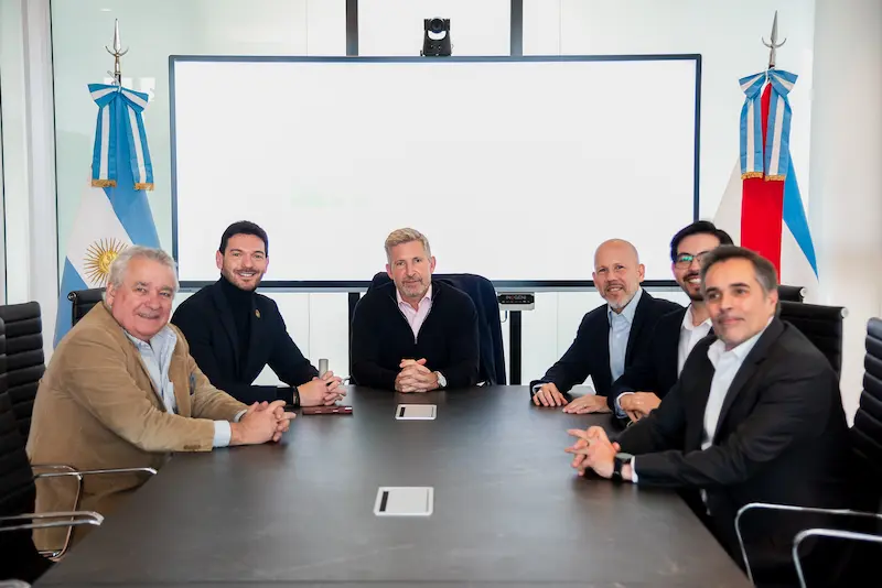 El gobierno provincial firm� un convenio con una empresa para llevar la inteligencia artificial al Estado y las pymes