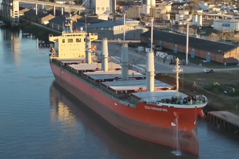 Concretan la primera exportaci�n de soja no modificada gen�ticamente desde Puerto de Concepci�n del Uruguay