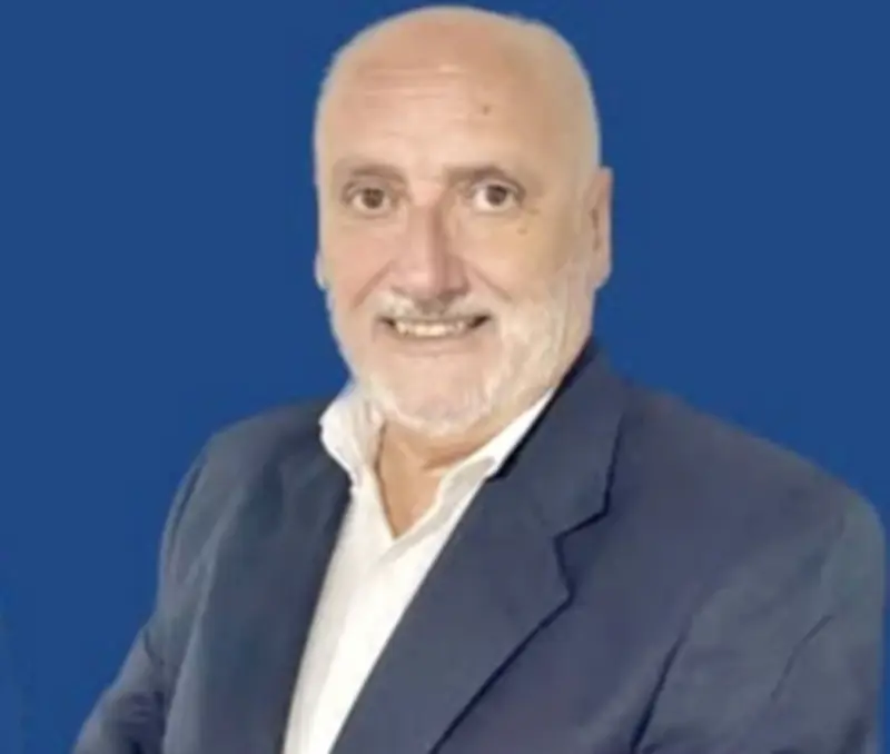 Carlos Eduardo Torres de Villaguay destacado en el concurso microcuentos Cien palabras para Mar�a Elena