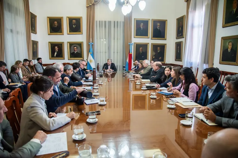 El gobierno provincial convoca al primer concurso p�blico abierto para el Poder Ejecutivo