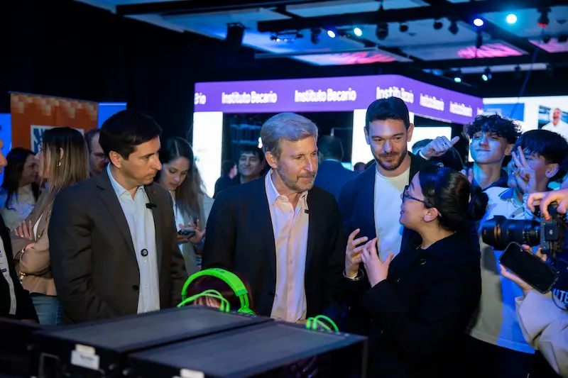 Frigerio visit� Campus Party y destac� la formaci�n en inteligencia artificial como pol�tica p�blica de futuro