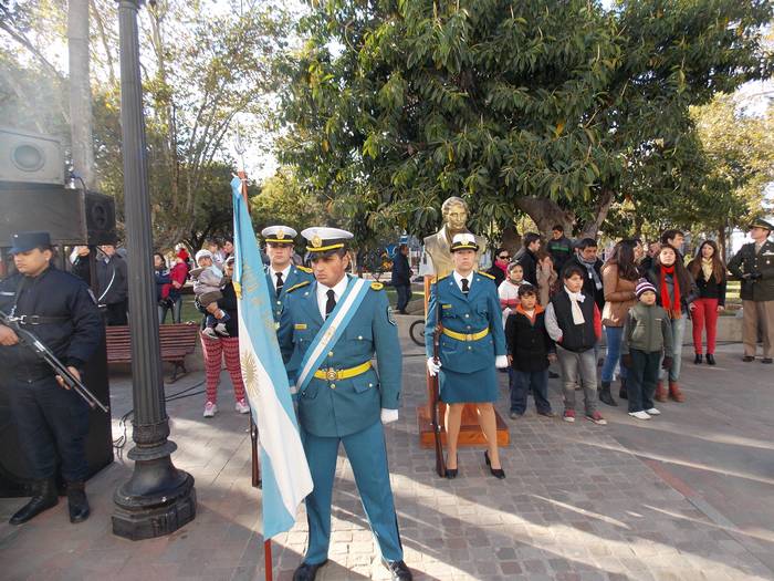 SE REALIZÓ EL ACTO OFICIAL CON LA JURA DE LA BANDERA EN VILLAGUAY