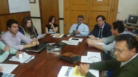 Los concejales de los tres bloques, recibieron a los representantes de la Cmara Argentina de Empresas de Fuegos Artificiales 