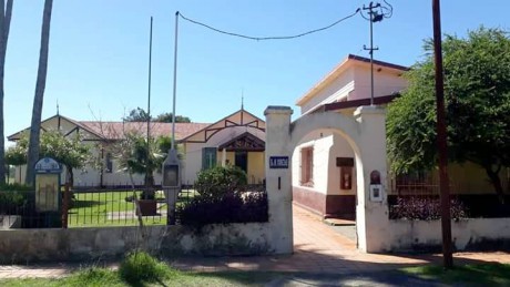 Citan para la primera dosis de vacuna contra COVID-19 en el hospital de Villa Domnguez